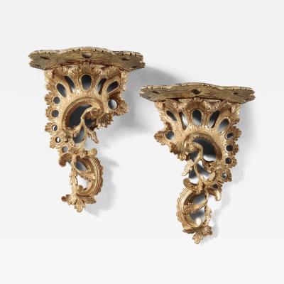 FINE PAIR OF GEORGE III GILT WOOD WALL BRACKETS