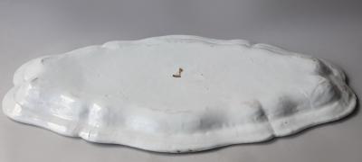 FRENCH 18TH CENTURY LARGE OVAL EARTHENWARE SERVING DISH WITH A SHAPED EDGE