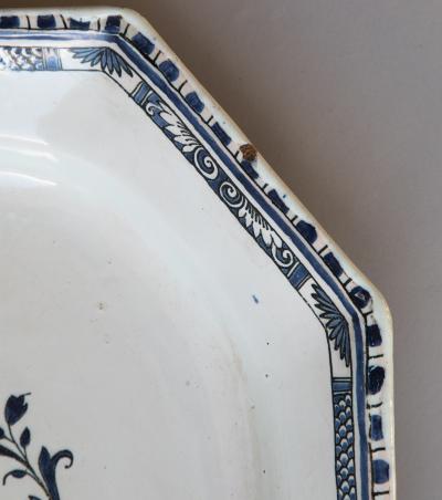 FRENCH 18TH CENTURY OCTAGONAL PLATTER OR SERVING DISH