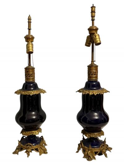 FRENCH ANTIQUE DARK BLUE PORCELAIN DORE BRONZE FLOWERY TENDRILS BASE LAMPS