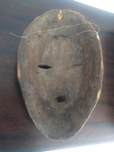 Fang Kefwebi Mask