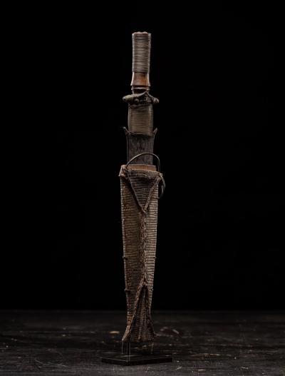 Fang Short Sword with wood and snakeskin Sheath Gabon