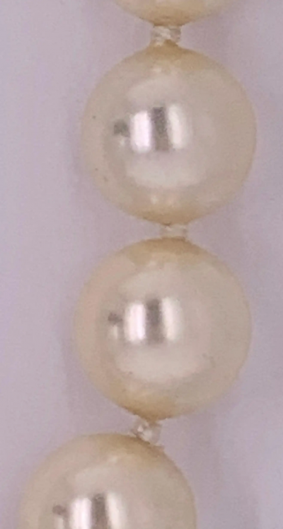 Faux Pearl Choker Necklace with Plated Locket