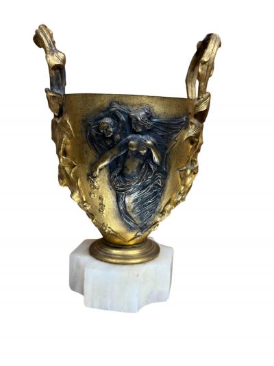 Ferdinand Barbedienne 19TH CENTURY PAIR OF FRENCH BRONZE NUDE SCENE URNS ON ONYX BASES