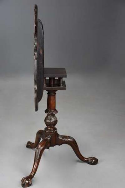 Fine 18thc George II mahogany tripod table with superb original patina