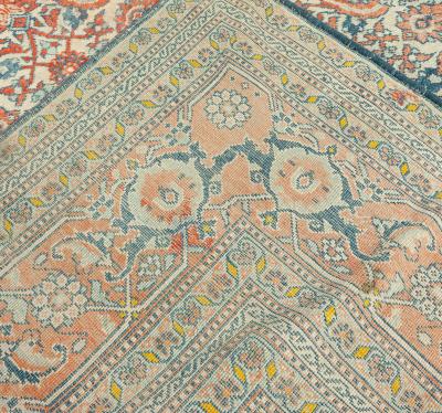 Fine Antique Indian Agra Handmade Wool Carpet