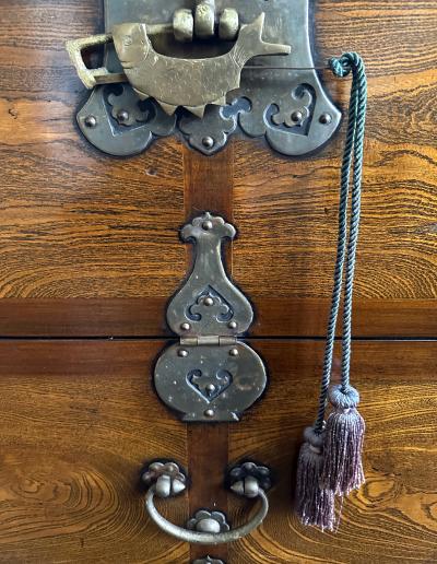 Fine Antique Korean Bandaji Chest Gyeonggi Do Joseon Dynasty