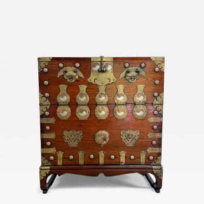 Fine Antique Korean Bandaji Chest Gyeonggi Do Joseon Dynasty