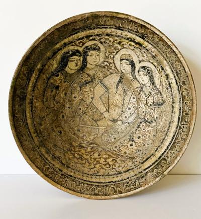 Fine Antique Middel Eastern Ceramic Bowl with Figurative Decoration Kashan Ware