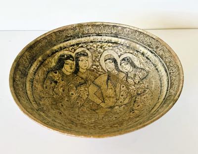 Fine Antique Middel Eastern Ceramic Bowl with Figurative Decoration Kashan Ware