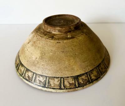 Fine Antique Middel Eastern Ceramic Bowl with Figurative Decoration Kashan Ware