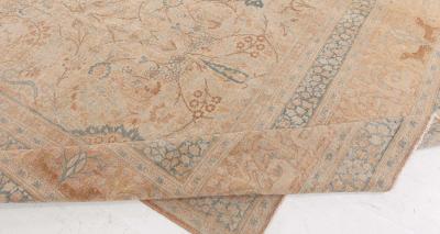 Fine Antique Persian Meshad Animal Hand Knotted Wool Carpet