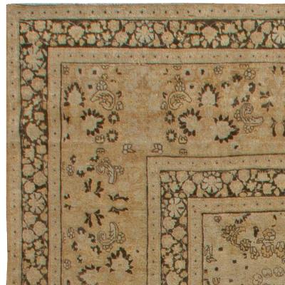 Fine Antique Persian Meshad Handmade Wool Rug