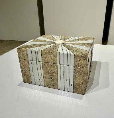 Fine Art Deco Deco shagreen box with bone inlay England 1920 s