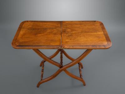 Fine Coaching Table