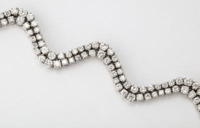 Fine Diamond Bracelet With Flexible Undulating Design