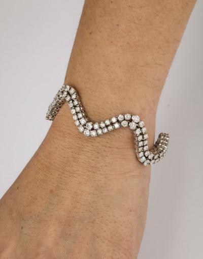 Fine Diamond Bracelet With Flexible Undulating Design