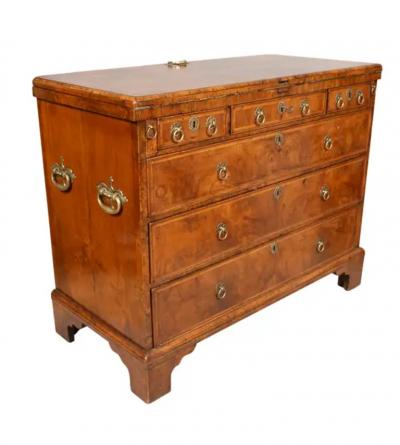 Fine George II Walnut Bachelors Chest