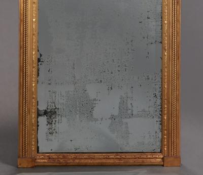 Fine George III Giltwood and Verre Eglomise Pier Mirror