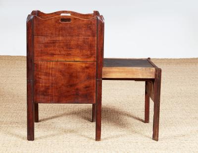 Fine Georgian Bedside Cupboard
