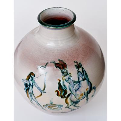 Fine Glazed Earthenware Vase with Amazons Decor