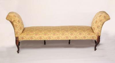 Fine Nord Italian 18th Century Walnut Settee