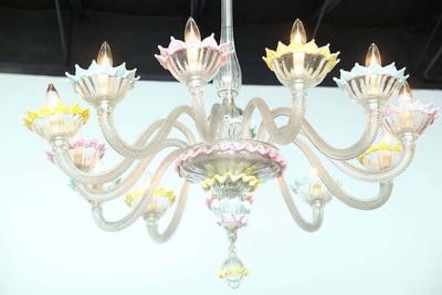 Fine Pair of Murano Glass Twelve Light Chandeliers 1950s Italy