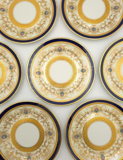 Fine Set of Twelve Limoges Dinner Plates France circa 1920