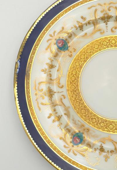 Fine Set of Twelve Limoges Dinner Plates France circa 1920