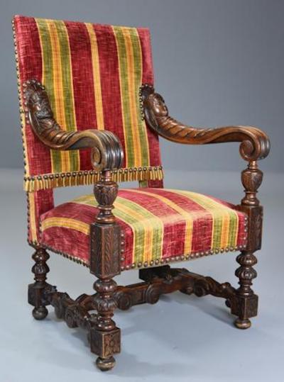 Fine pair of 19thc French walnut open armchairs in the Baroque style