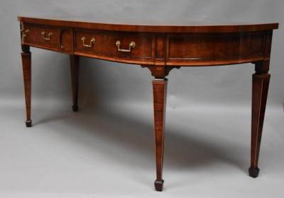 Fine quality 18thc Sheraton mahogany bow front side server