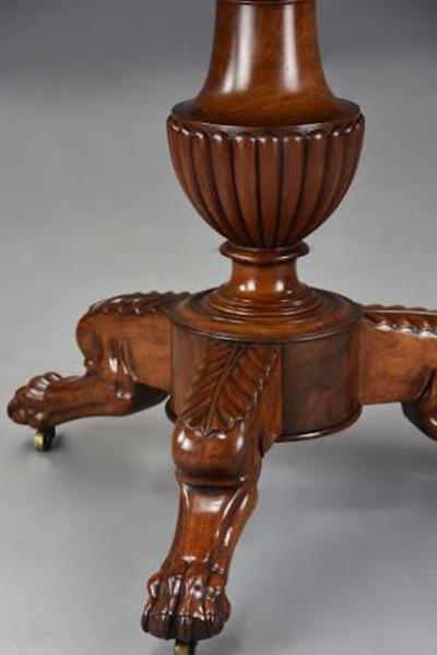 Fine quality 19thc French mahogany Gueridon table with original top