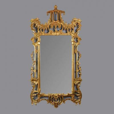 Fine quality Chinese Chippendale style carved giltwood mirror