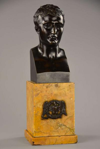 Fine quality early 19thc French bronze bust of Napoleon on marble base