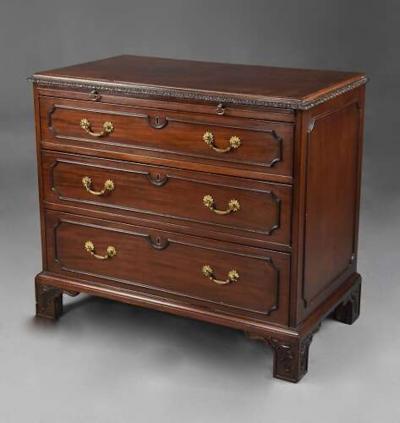 Fine quality late 19th century mahogany chest of drawers