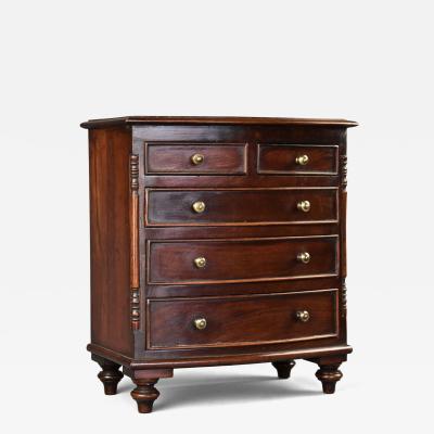 Fine quality mid 19thc mahogany miniature bow front chest of drawers