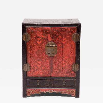 Finely Lacquered Chest
