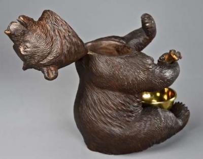 Finely carved 19thc Black Forest brown bear humidor or tobacco box