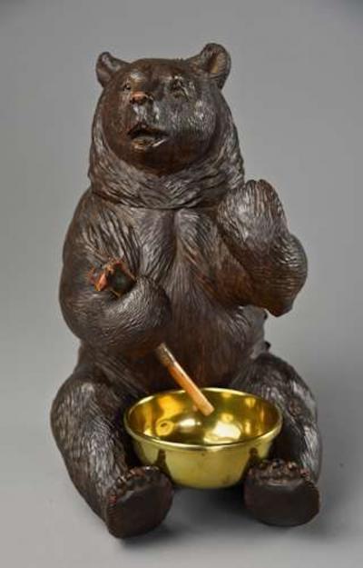Finely carved 19thc Black Forest brown bear humidor or tobacco box