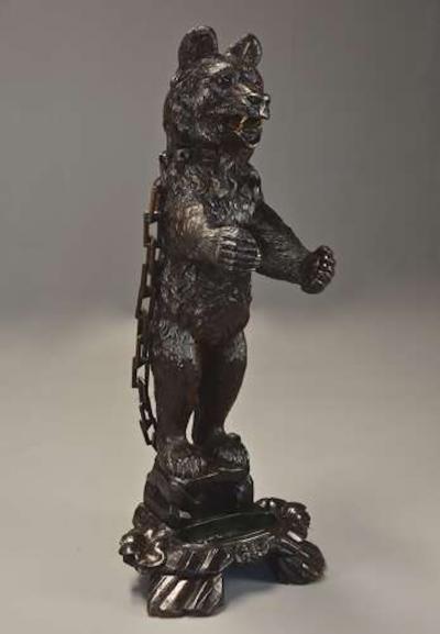 Finely carved late 19th century Black Forest hall stand of a bear