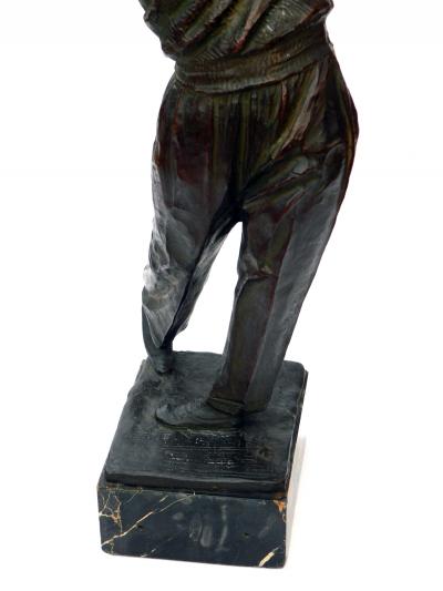 Finely modeled Vintage Patinated Bronze Figure of a Golfer