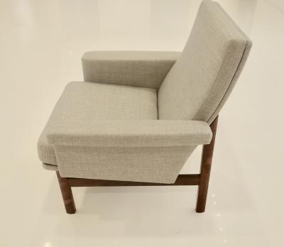 Finn Juhl A Pair Of Finn Juhl Lounge or Armchairs For France Son In Greige Fabric