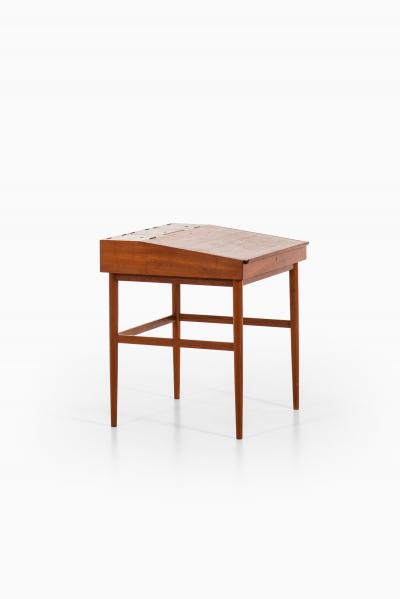 Finn Juhl Desk NV 40 Produced by Cabinetmaker Niels Vodder