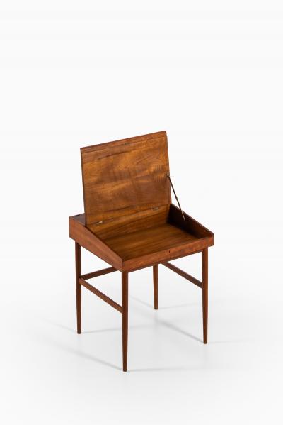Finn Juhl Desk NV 40 Produced by Cabinetmaker Niels Vodder