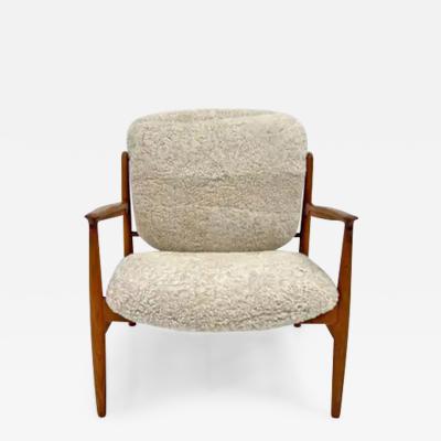 Finn Juhl Early Model Finn Juhl France FD136 Chair for France S n in Teak Sheepskin