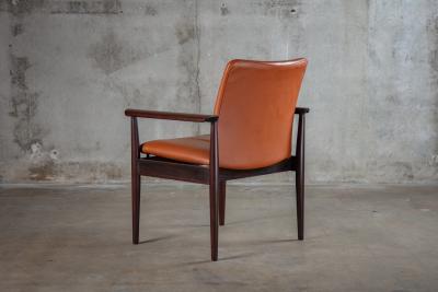 Finn Juhl FINN JUHL DIPLOMAT CHAIR