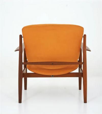 Finn Juhl Finn Juhl Cognac Leather and Teak Lounge Chair model FD 136