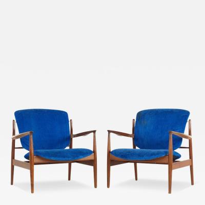 Finn Juhl Finn Juhl Mid Century FJ136 Teak Lounge Chairs Pair