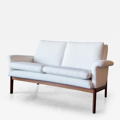 Finn Juhl Jupiter sofa model 218 designed by Finn Juhl for France and Son 