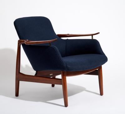 Finn Juhl Pair of Finn Juhl NV53 Lounge Chairs in Rare Brazilian Rosewood